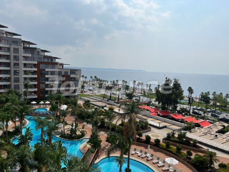Apartment in Konyaaltı, Antalya with sea view with pool - buy realty in Turkey - 107514