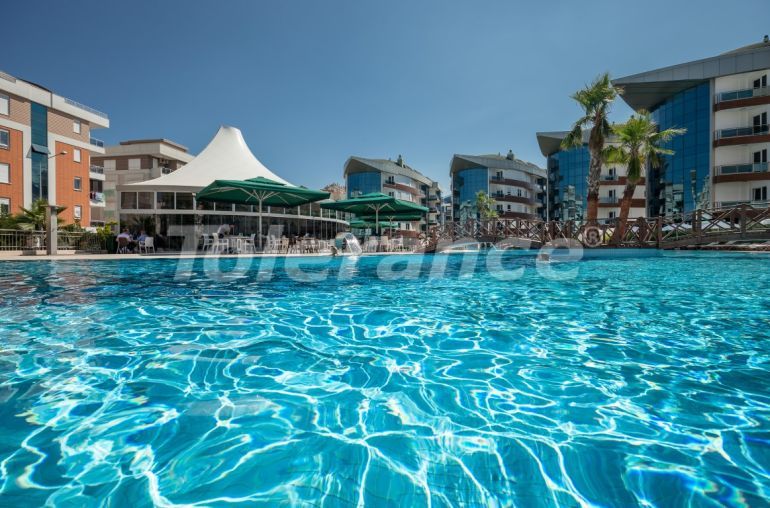 Apartment in Konyaaltı, Antalya with pool - buy realty in Turkey - 107607