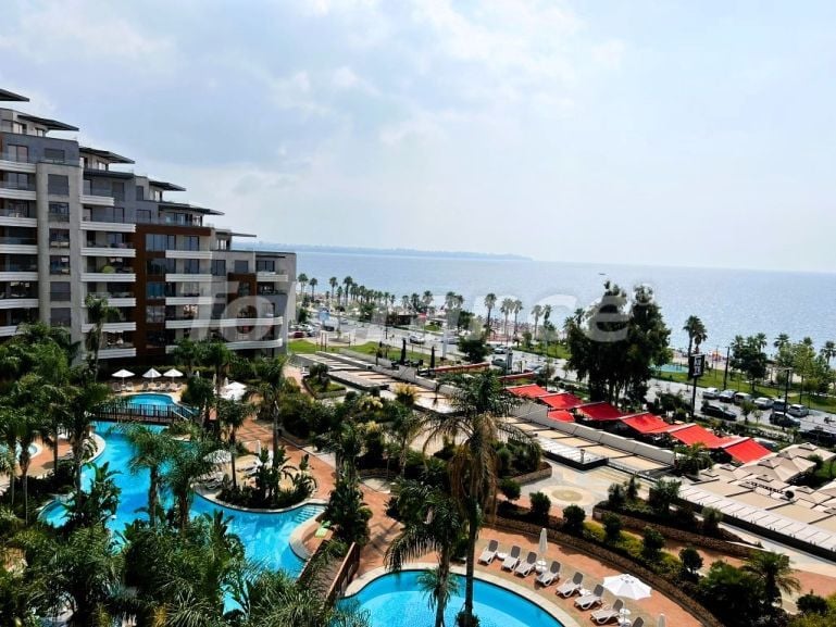 Apartment in Konyaaltı, Antalya with sea view with pool - buy realty in Turkey - 109587