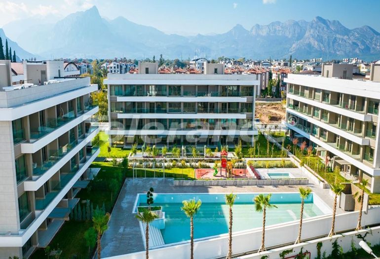 Apartment in Konyaaltı, Antalya with pool - buy realty in Turkey - 113344