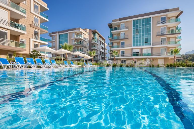 Apartment in Konyaaltı, Antalya with pool - buy realty in Turkey - 113542