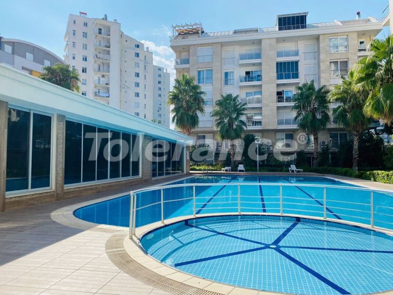 Apartment in Konyaaltı, Antalya with pool - buy realty in Turkey - 114193