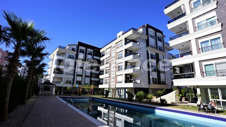 Apartment in Konyaaltı, Antalya with pool - buy realty in Turkey - 115036