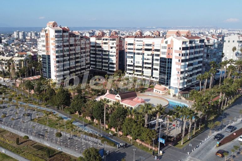 Apartment in Konyaaltı, Antalya with sea view with pool - buy realty in Turkey - 117074