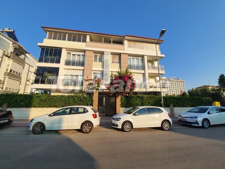 Apartment in Konyaaltı, Antalya with pool - buy realty in Turkey - 41631