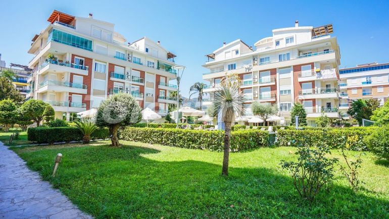 Apartment in Konyaalti, Antalya pool - buy realty in Turkey - 45455