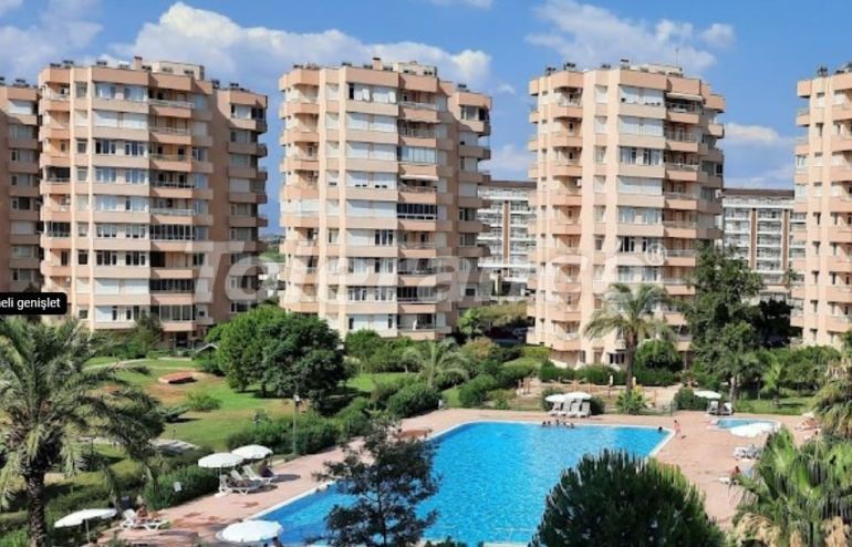 Apartment in Kundu, Antalya with pool - buy realty in Turkey - 95042