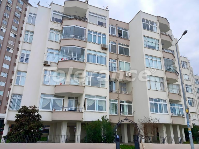 Apartment in Mezitli, Mersin with sea view - buy realty in Turkey - 117412