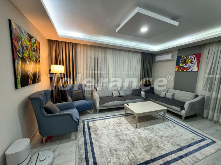 Apartment in Muratpaşa, Antalya - buy realty in Turkey - 107079