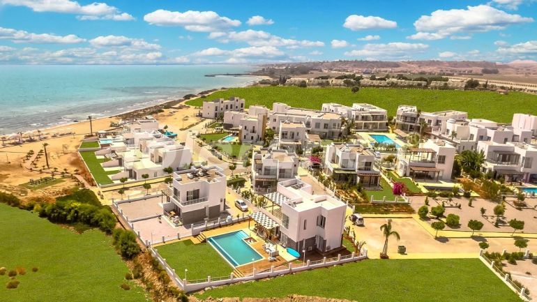 Villa in Famagusta, Northern Cyprus - buy realty in Turkey - 73258