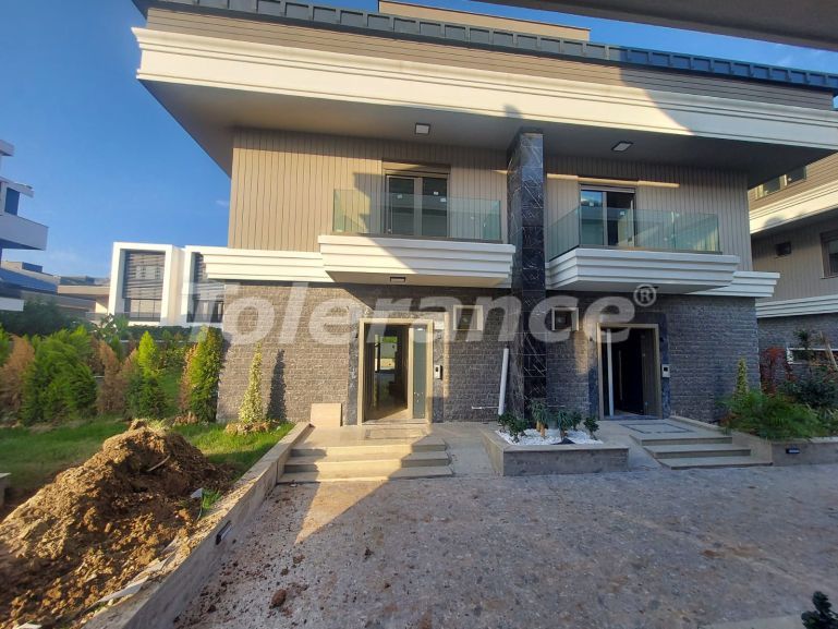 Villa from the developer in Konyaaltı, Antalya with pool - buy realty in Turkey - 113137