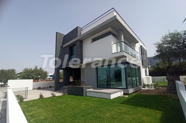 Villa in Kyrenia, Northern Cyprus with pool - buy realty in Turkey - 112226