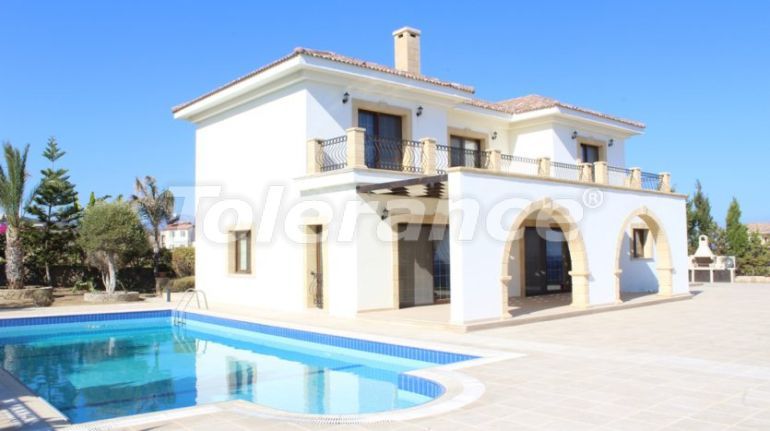 Villa in Kyrenia, Northern Cyprus with sea view with pool - buy realty in Turkey - 71386