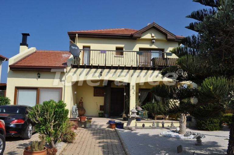 Villa in Kyrenia, Northern Cyprus with pool - buy realty in Turkey - 73886